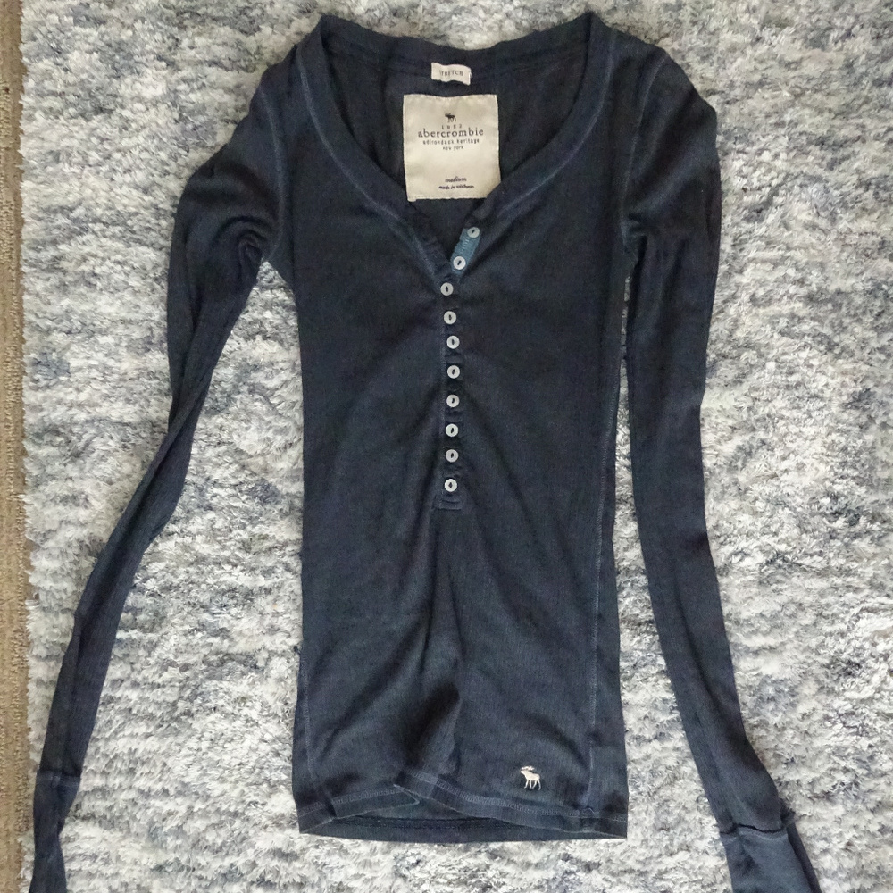 Hollister Henley
